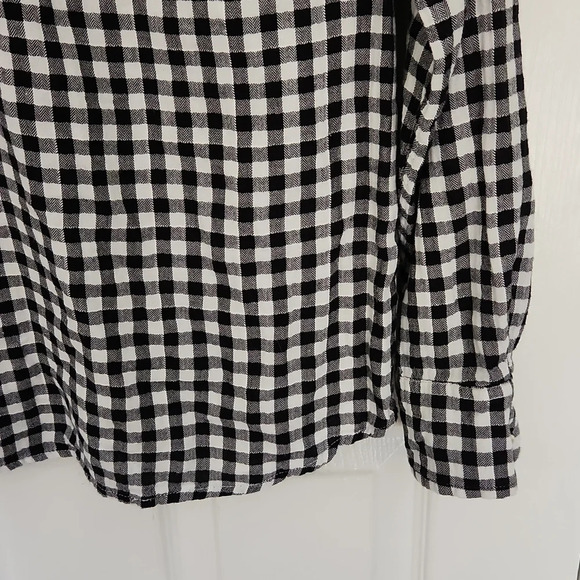 Merona Black & White Checkered Button-Down Top - Picture 8 of 13
